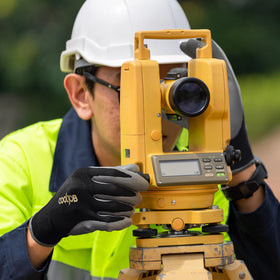 COOLJOB gardening gloves suited for multi-purpose outdoor tasks like gardening and light DIY.