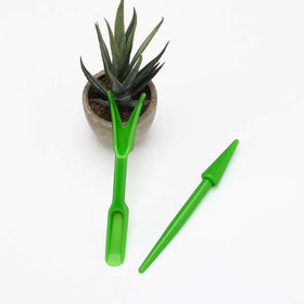 Coolrunner garden tool kit in use supports efficient sowing