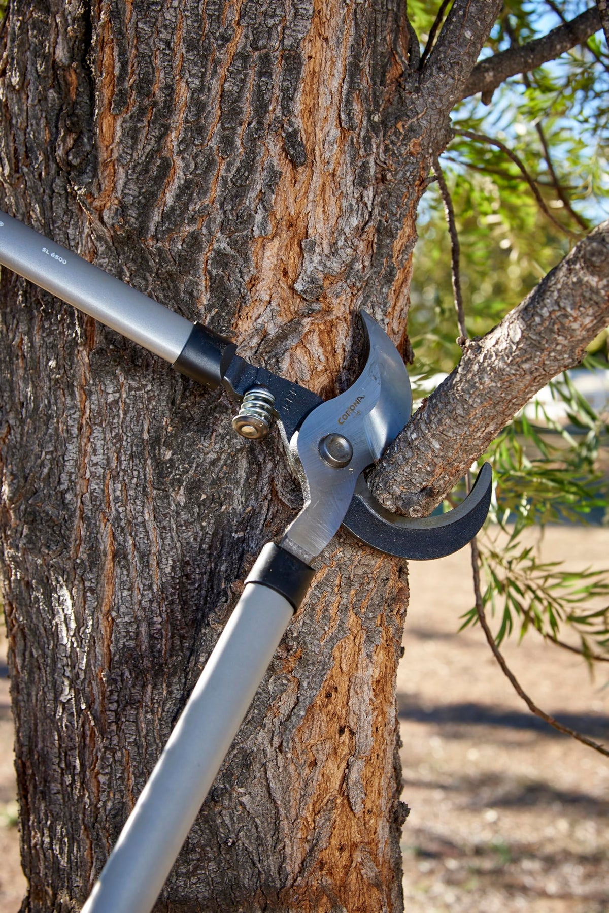 Corona Clipper SL 6500 ShockSTOP bumpers reduce fatigue during long pruning days.