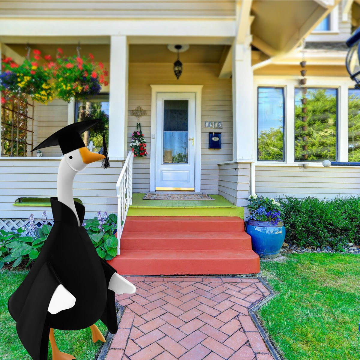 Cosblank outdoor yard decor for a 58 cm goose statue adds festive character.