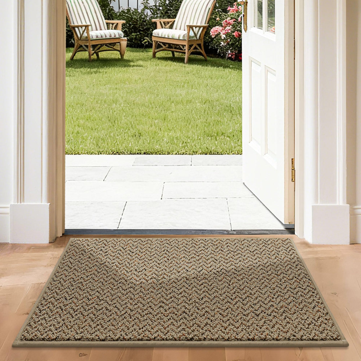 COSY HOMEER door mat highlights absorbent dirt trap at the entry.
