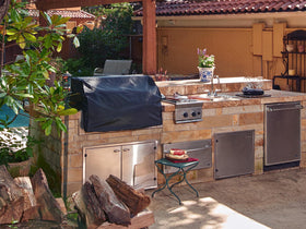 Outdoor-ready Covermates cover withstands sun and rain for year-round protection