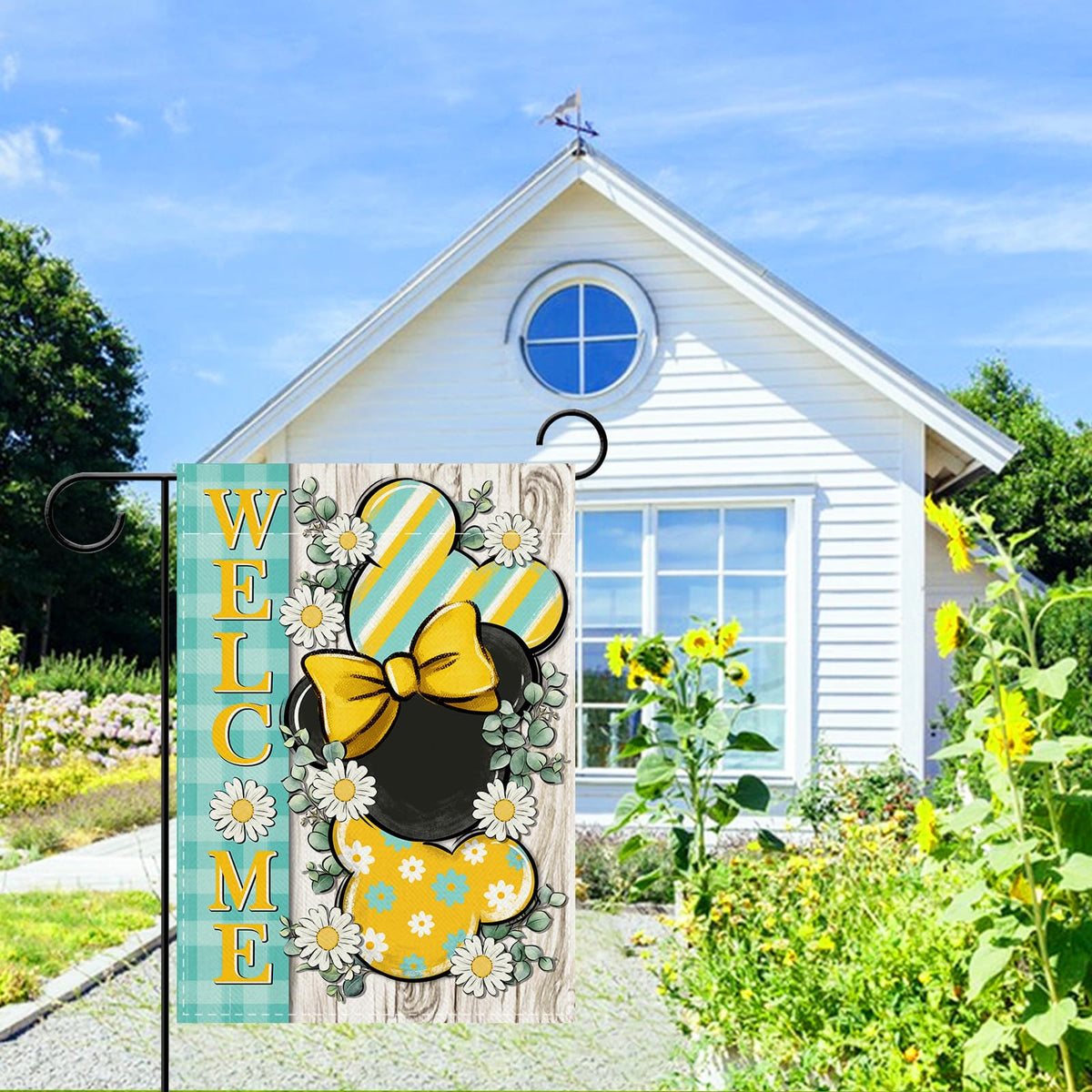Covido 12x18 garden flag fits small spaces like porches and mailboxes.