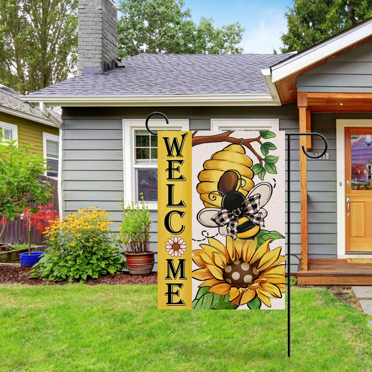 Covido Mini Garden Flag 12-18 elevates entryways with bright seasonal flair.