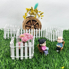 CozyCove miniature garden fence for dollhouses and dioramas.