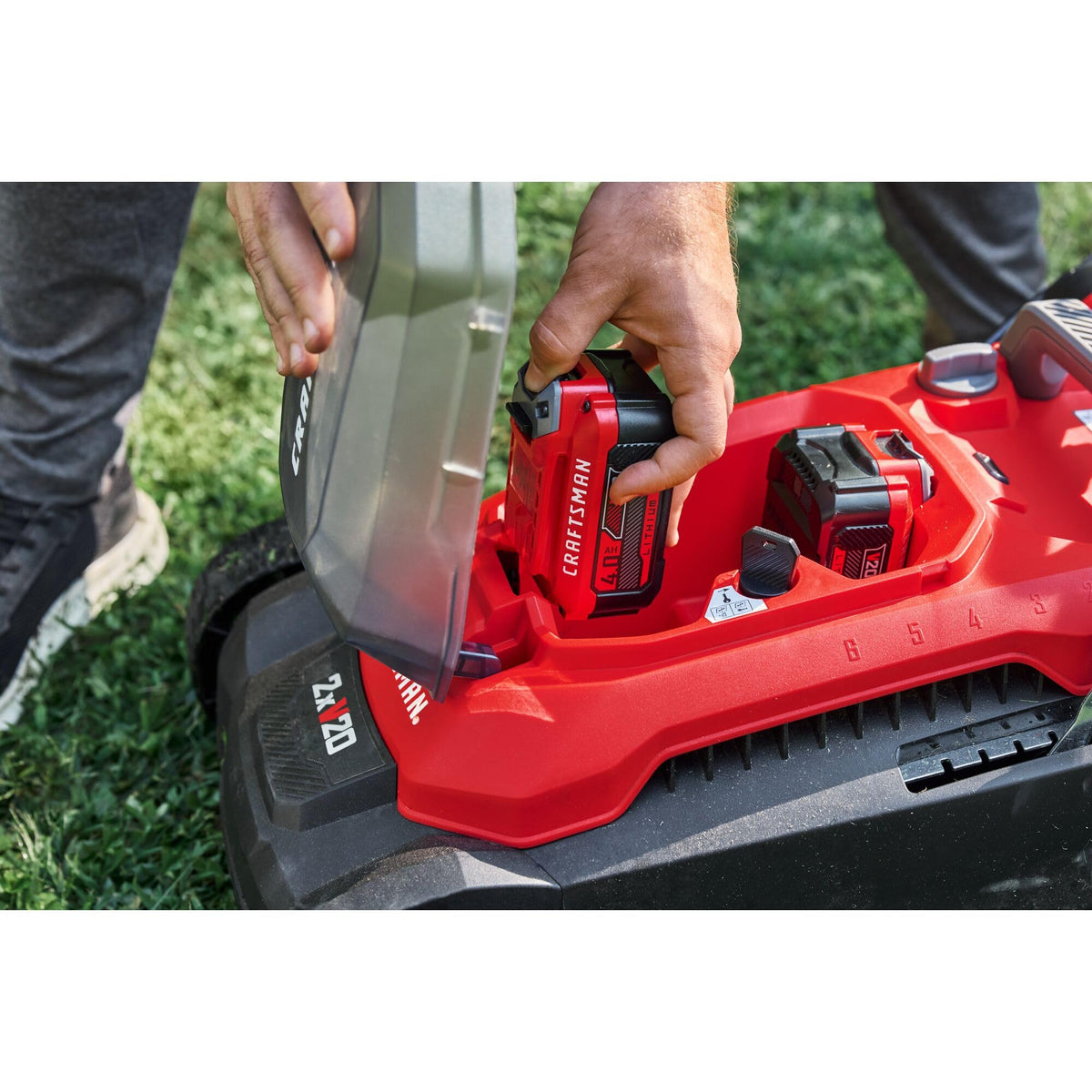 CRAFTSMAN lightweight design reduces user fatigue