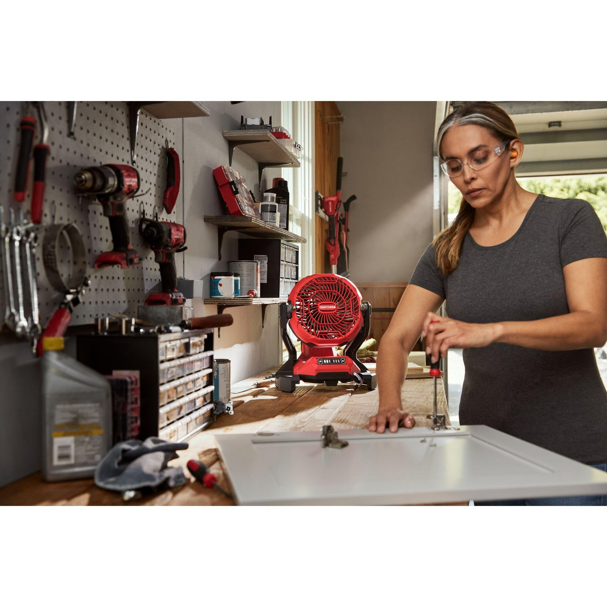 CRAFTSMAN V20 misting fan includes battery for cordless operation