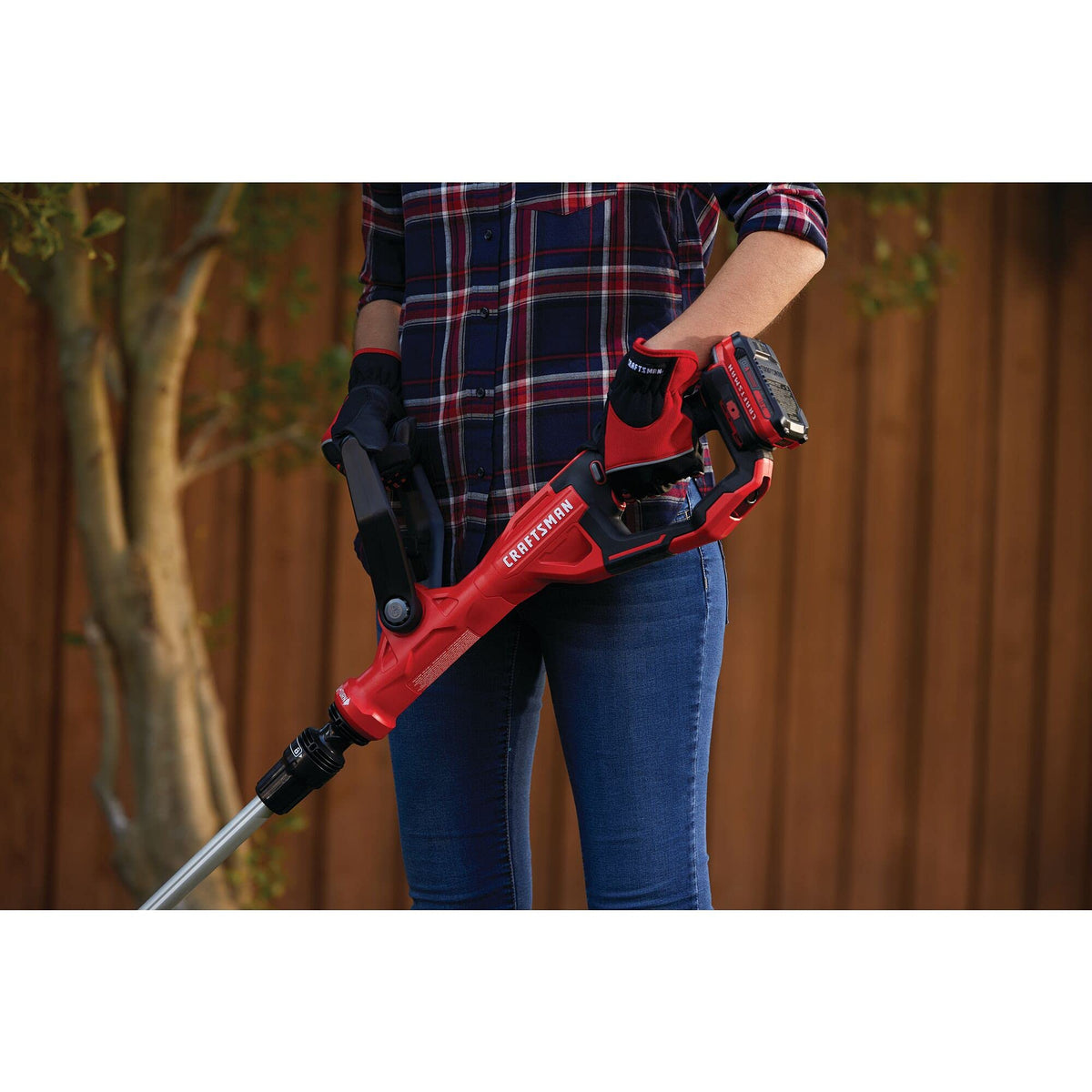 Craftsman V20 WeedWacker high-efficiency motor for strong performance