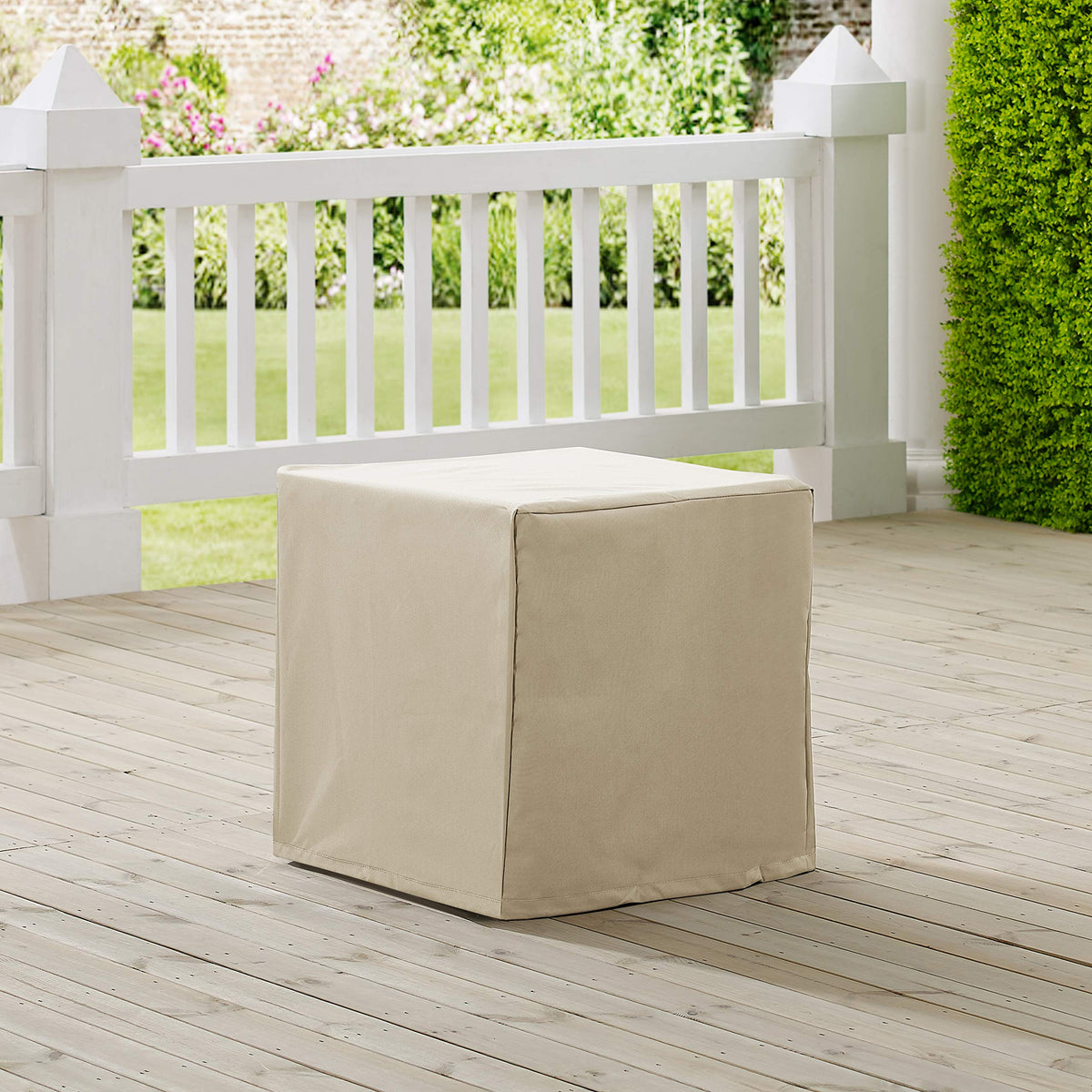 Crosley secure-fit drawstrings keep cover in place during windy weather