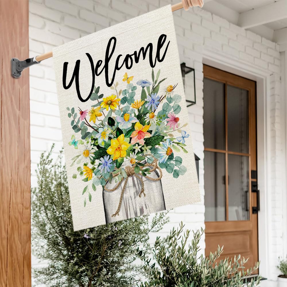 Crowned Beauty double-sided spring flag offers clear visibility from both sides