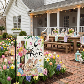CROWNED BEAUTY flag is UV-resistant and fade-proof for bright spring color.