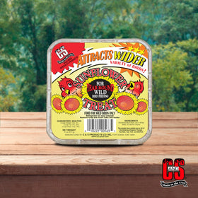 C&S Sunflower Suet Treat lures pine grosbeaks with a hearty, fat-rich option