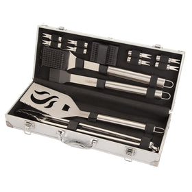 Cuisinart 14-piece deluxe grill set with spatula and tongs for precise flipping and control.