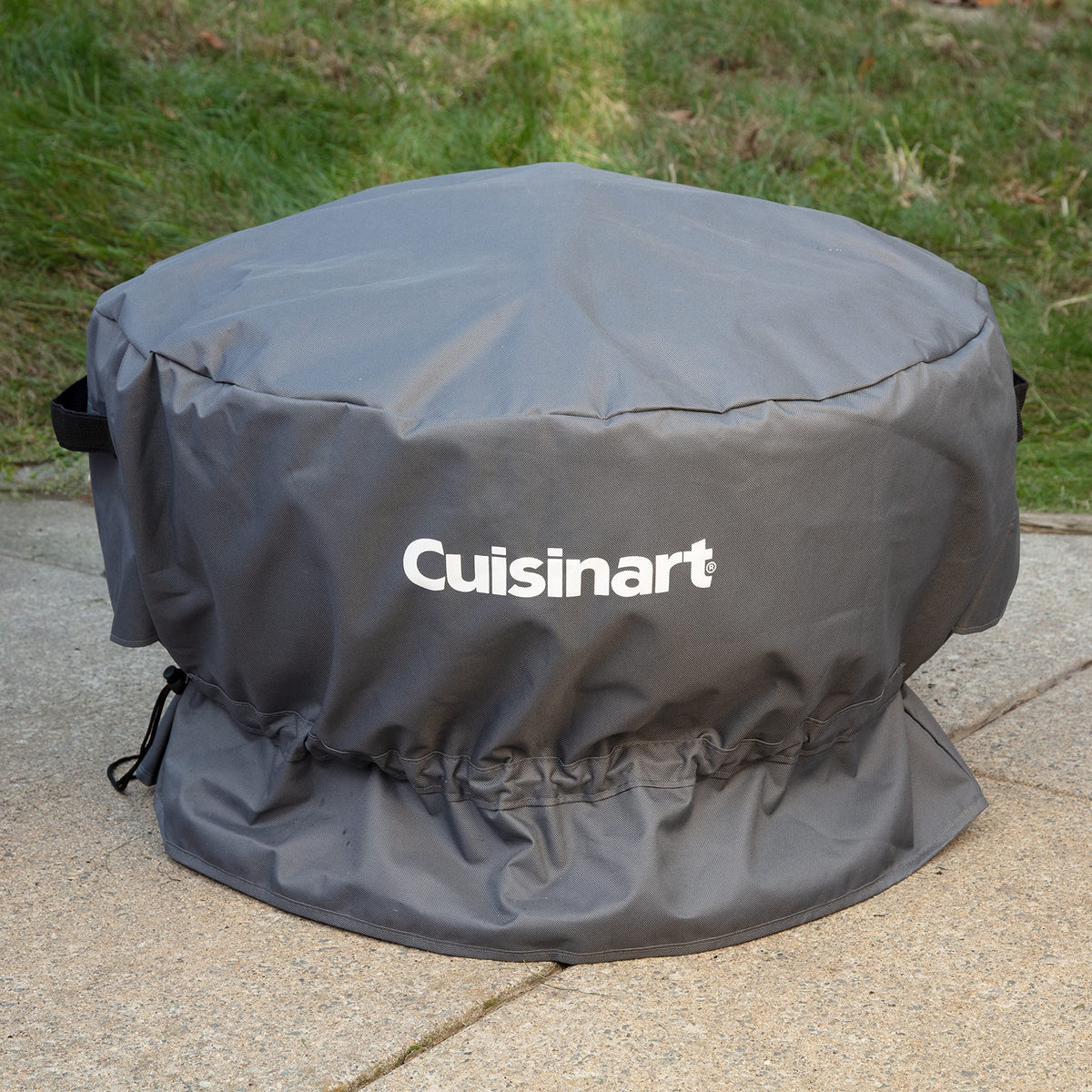 Cuisinart Cleanburn cover with adjustable drawstring provides a snug, secure fit.