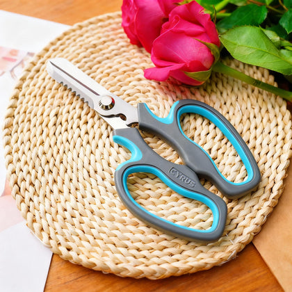CYRUS serrated pruners with integrated thorn remover for precise flower cutting