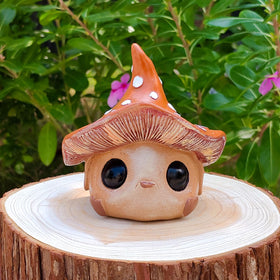 DAECHAO backyard lawn ornament showcases playful mushroom accents