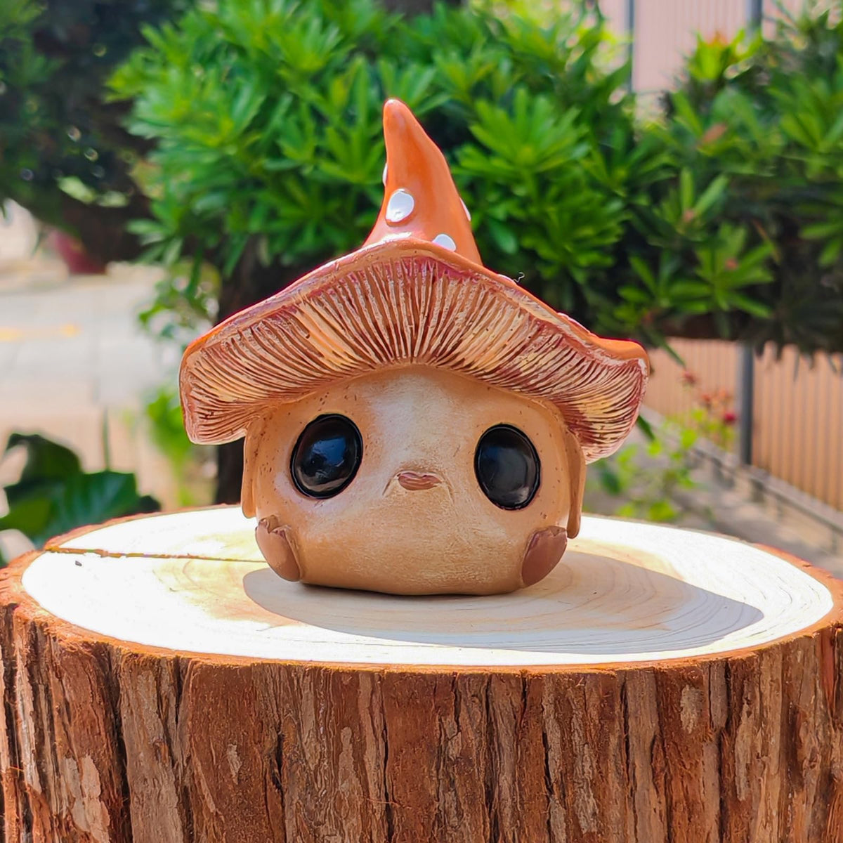 DAECHAO welcome mushroom garden ornament invites smiles from guests