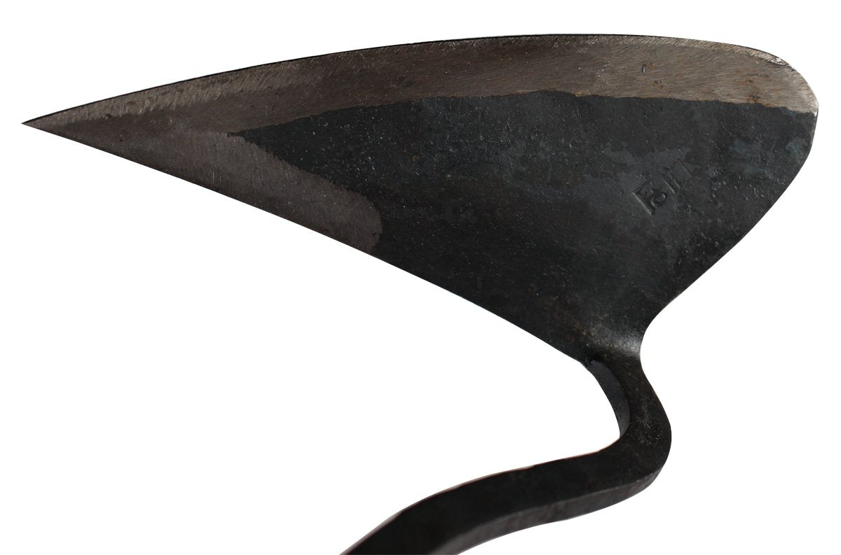 Daewon EZ Digger front view highlights sturdy blade for seeding