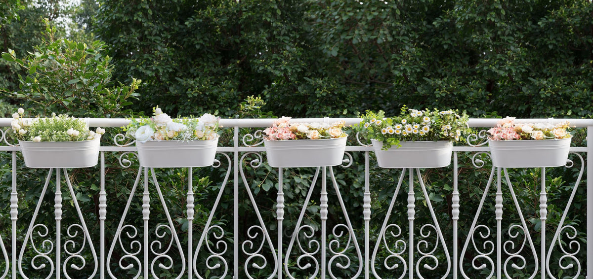 Dahey large planter highlights its ample growing space for herbs or peppers.