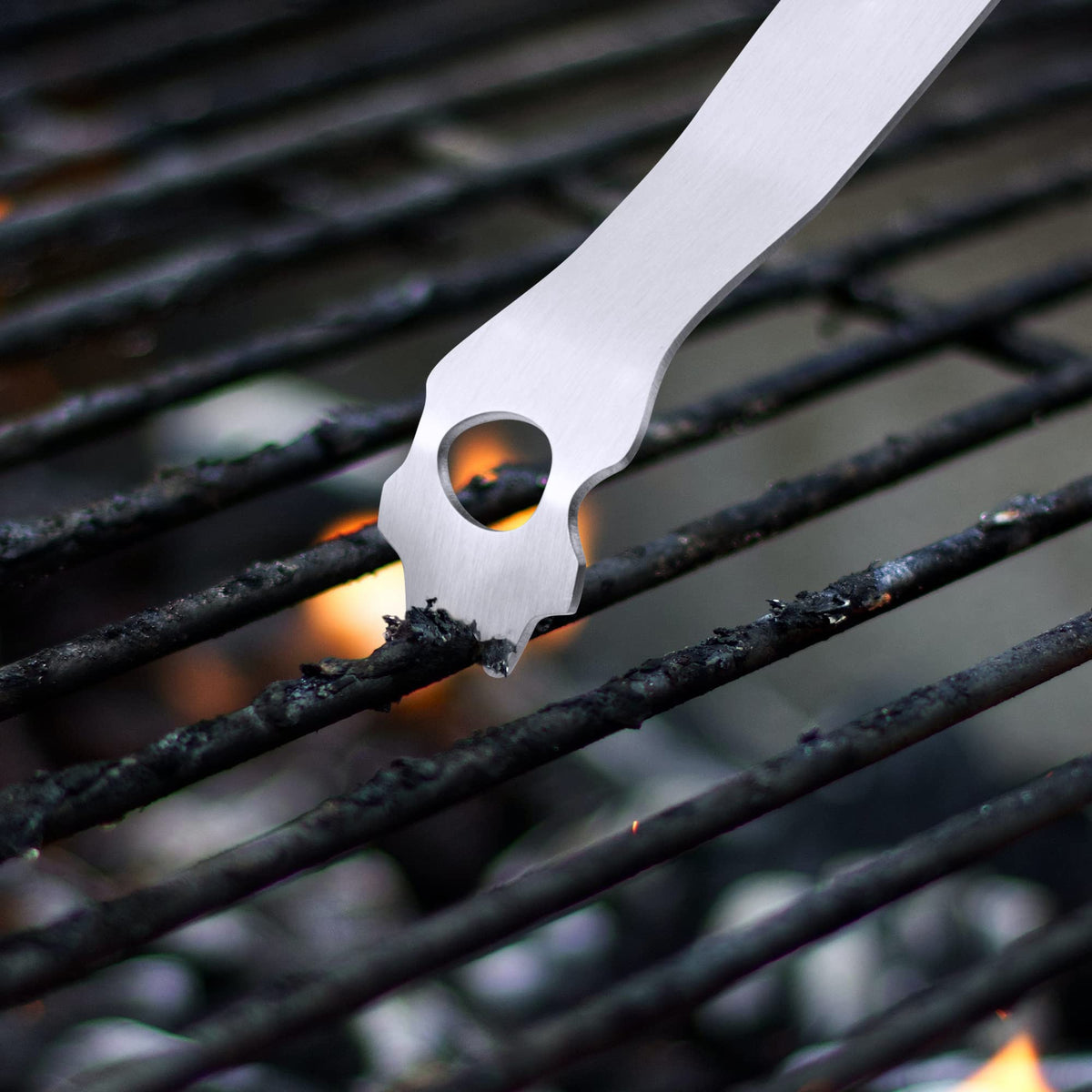 DAILY KISN Brushed stainless steel grill scraper showing rust-resistant durability