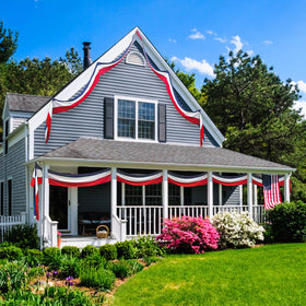 DanCoom garage entry decor adds festive color and curb appeal.