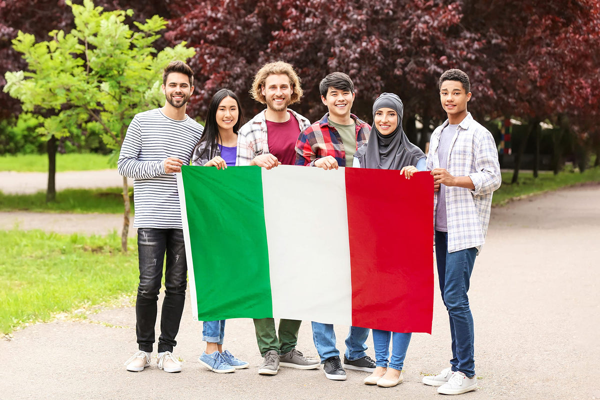 DANF Italy flag brass grommets add sturdy hanging and durability.