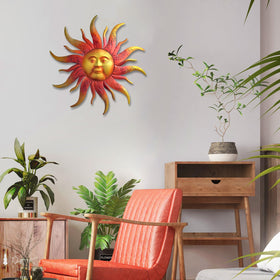 Daogtc 23.6-inch sun wall decor adds warm ambience to rooms.