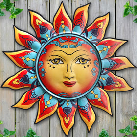 Daogtc Sun-I wall art: sun-face with flaming petals enhances warm living room ambiance.