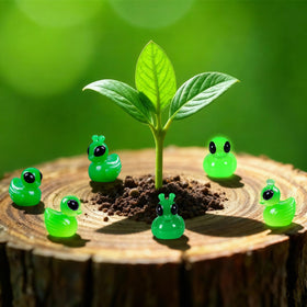 DASHUAIGE dual-finish alien duck figurines green ideal for themed displays