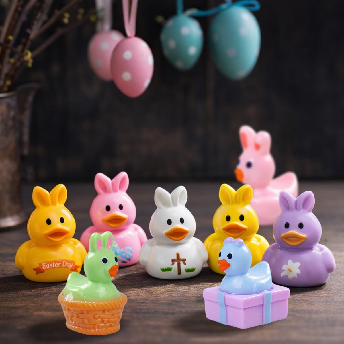 DASHUAIGE Easter ducks as gift basket surprises.