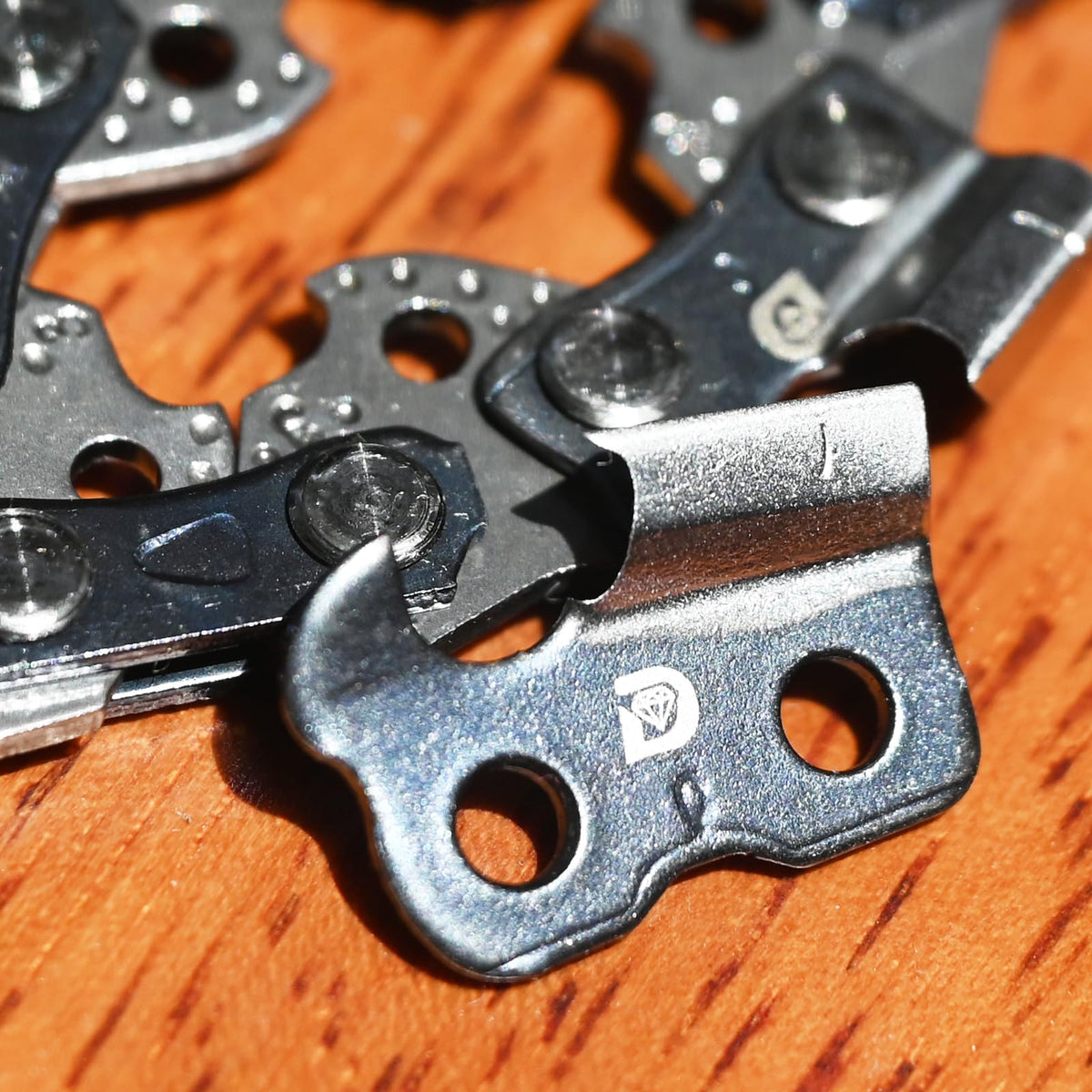 DatsenAAA Balanced design reduces chain tension changes for smoother operation.