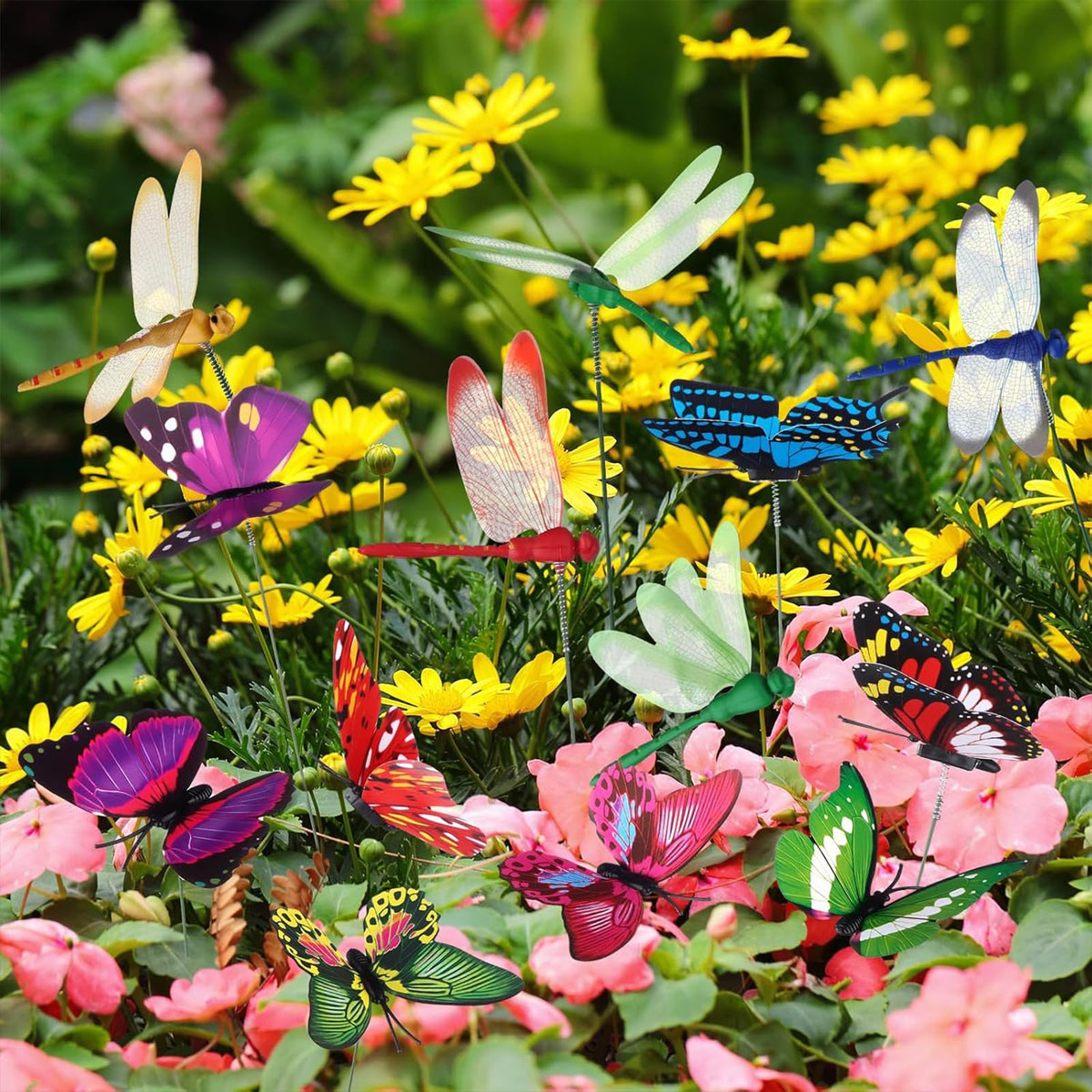 DAVAXI dragonfly stake 3D design offers lifelike charm.