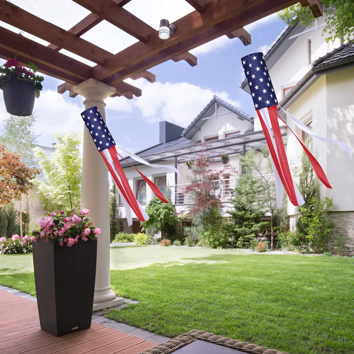 DC DCTOY Waterproof fade-resistant windsock ideal for year-long patriotic displays
