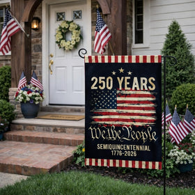 DECOLPARTY illustrated 1776-2026 motif enhances outdoor storytelling.