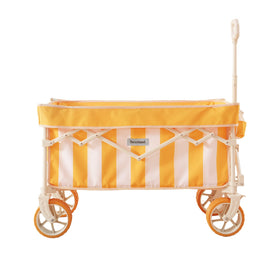 DEER LAND Beach Wagon with 6.7-inch fat tires glides on sand for easy transport
