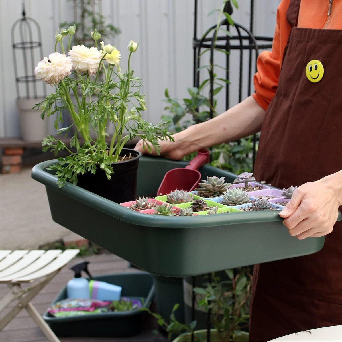 Defemim Garden Tidy Tray close-up reveals BPA-free, durable plastic ideal for reuse.