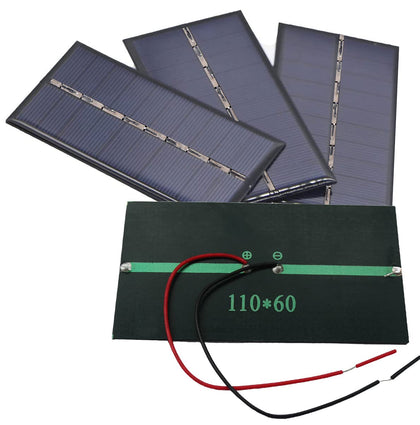 Delinx four-panel solar kit front view, compact and efficient power for DIY projects