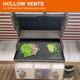DELSbbq full-size griddle surface showing nonstick coating for easy cleanup.
