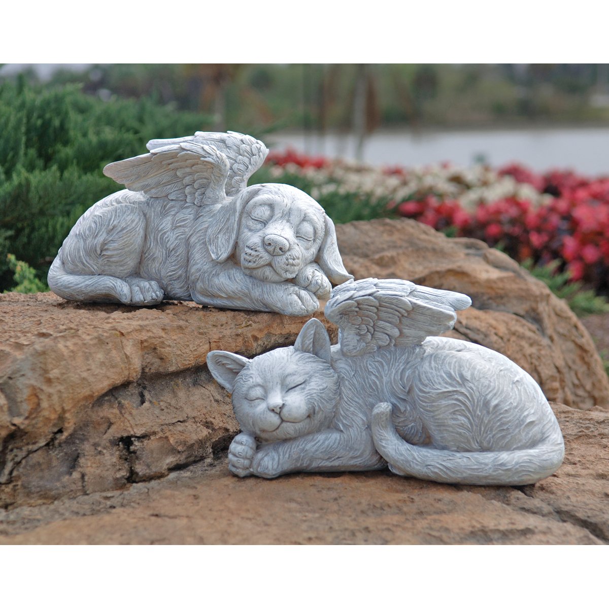 Design Toscano QL6080 cat angel grave marker suitable for outdoor placement.