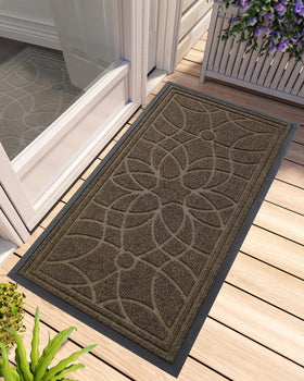 DEXI front door mat with entrance pattern grooves traps dirt at the threshold.