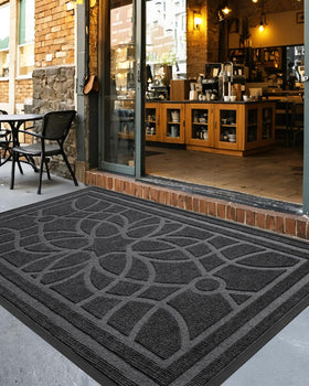 DEXI entryway mat suited for patio or garage in grey