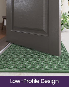 DEXI green welcome mat dries naturally after washing and stays looking new.
