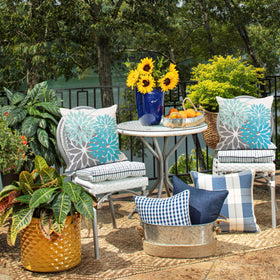 DFXSZ waterproof pillow cover in blue floral pattern ideal for patio furniture care
