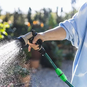 Dhieong compatibility with Pocket Hose, Flexi Hose, and X-Hose fittings.