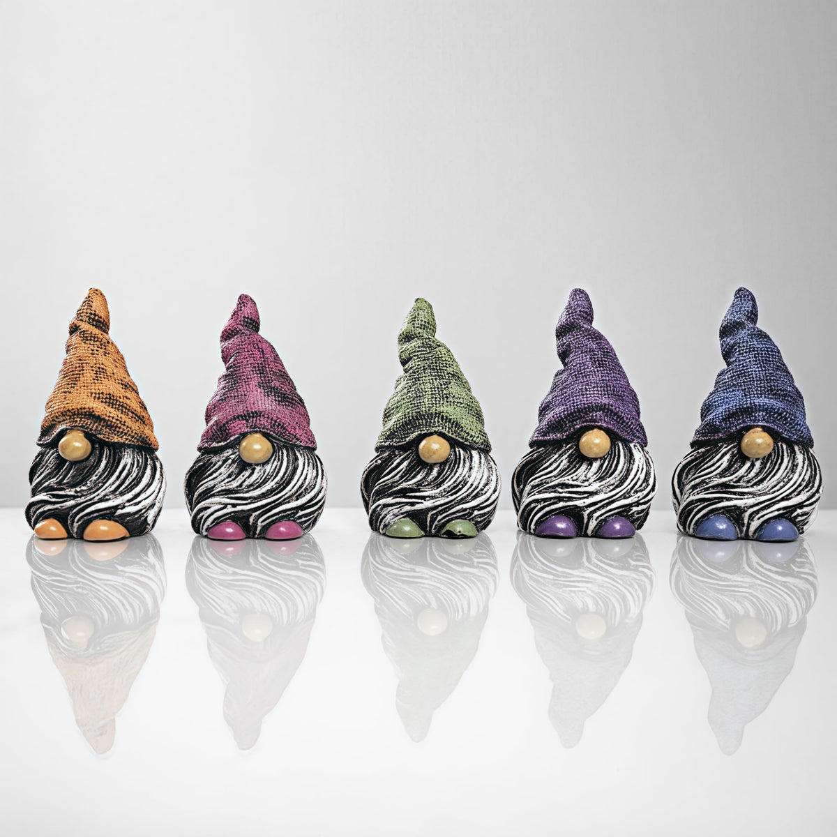 Dianreno gnome family figurines symbolize unity and warm, optimistic vibes.