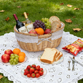 Dicunoy basket showing easy carry design for on-the-go use