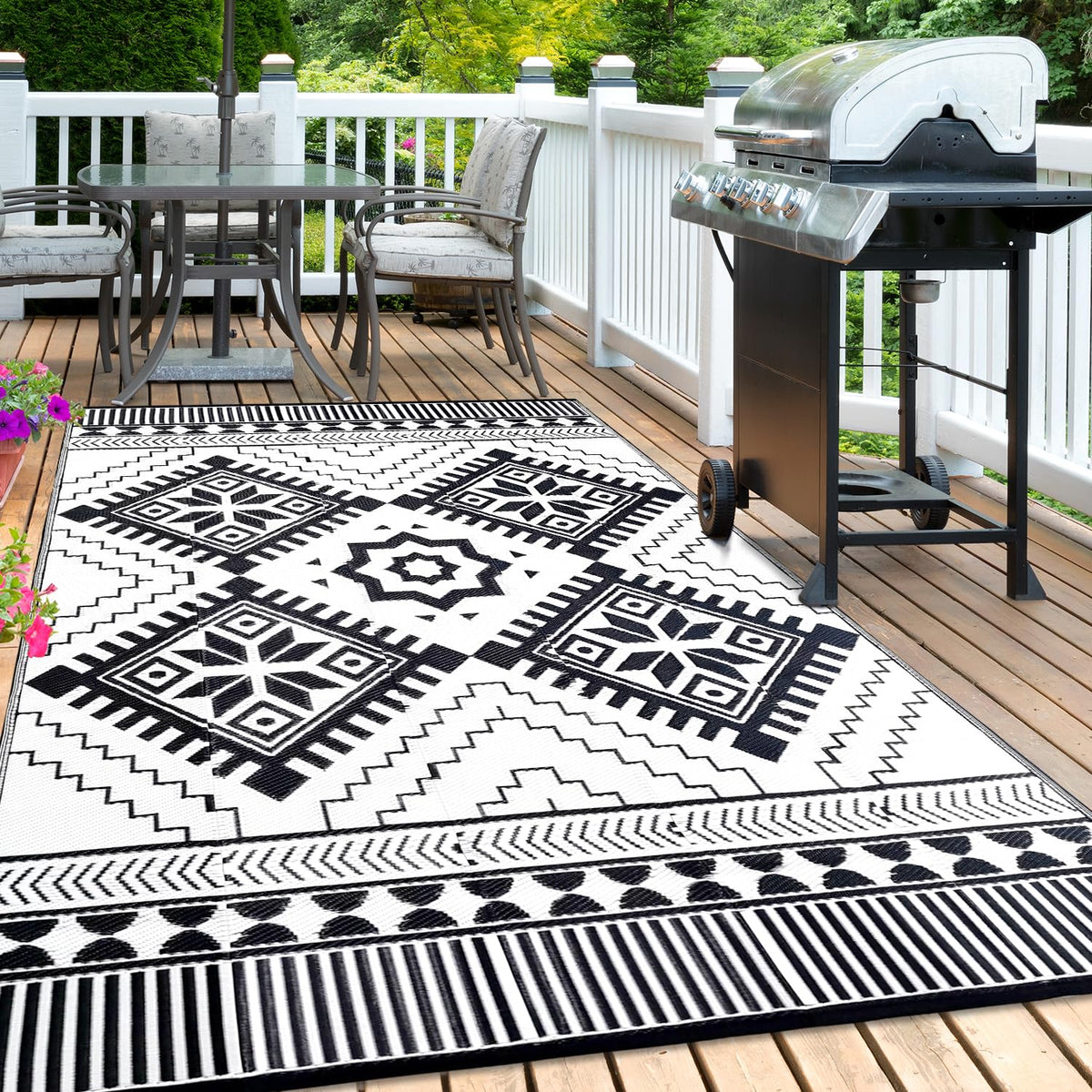 DiiKoo recycled polypropylene texture highlights eco-friendly outdoors
