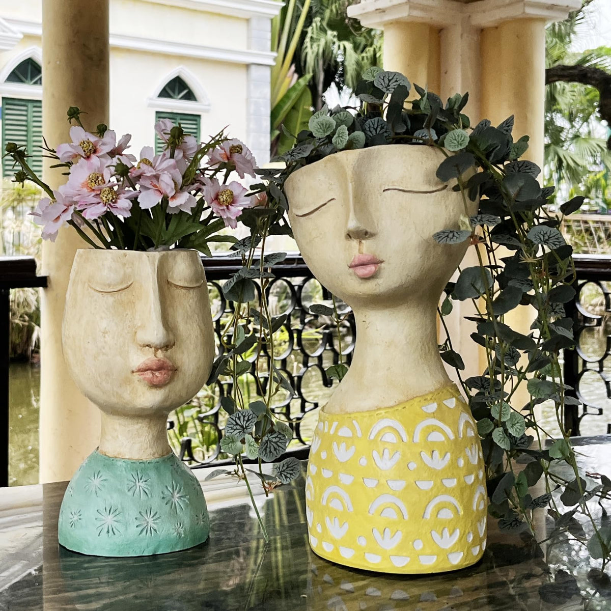 DiliComing 11-inch tall planter elevates plant displays in any space.