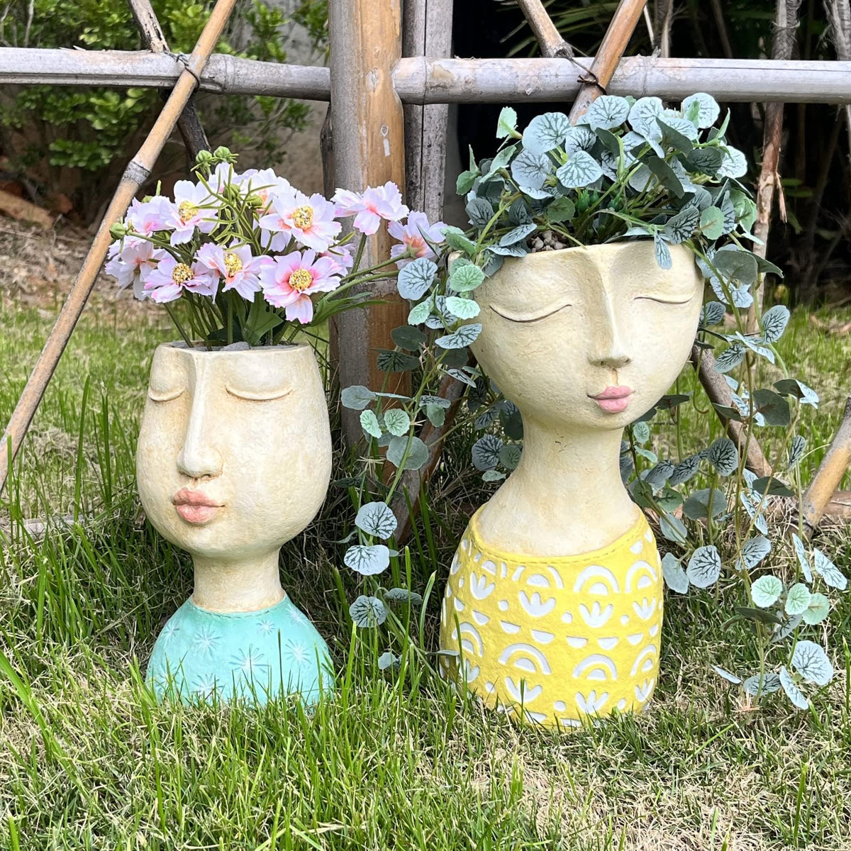 DiliComing makes a thoughtful gift for garden lovers and decor fans.