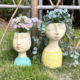 DiliComing makes a thoughtful gift for garden lovers and decor fans.